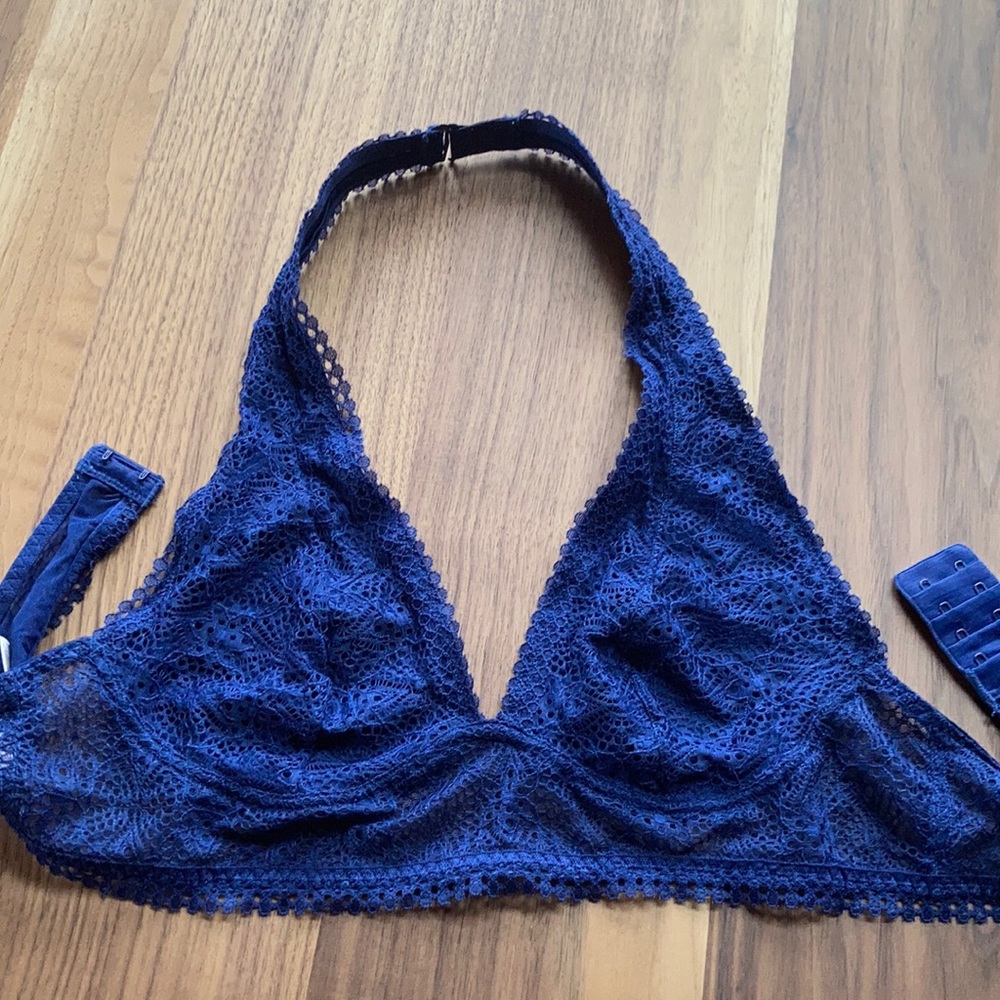 Lacy blue bra Leyte